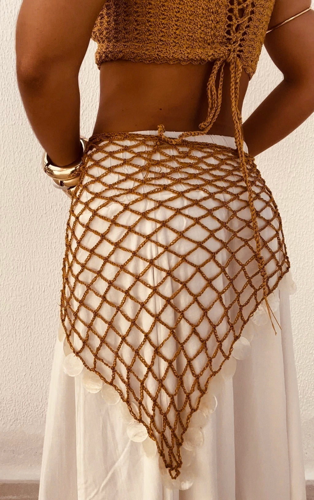 Hip scarf shell