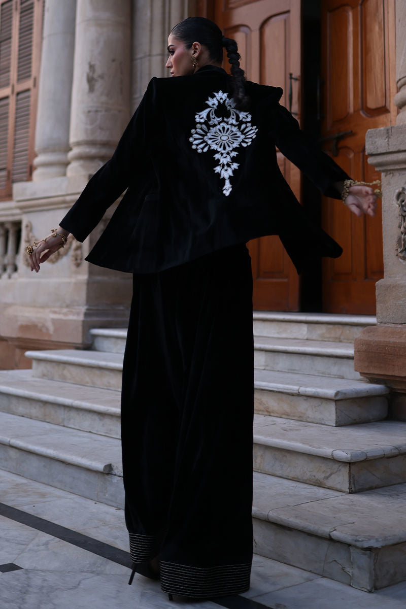 Misk Suit